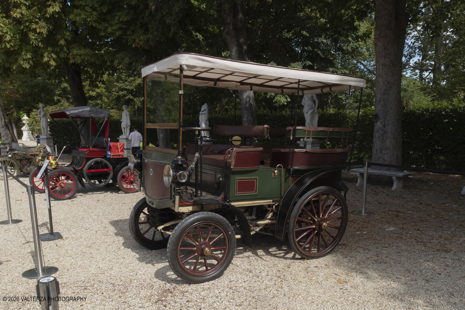 Automobili Giuseppe Ricordi 8 HP Break (1899) .jpg - 11-13 Settembre 2026. Torino. La  London to Brighton Veteran Car Run Ã¨ l'evento motoristico piÃ¹ antico e longevo del pianeta.  Nell'ambito del tributo dedicato ai 130 anni della London to Brighton,  il presidente del Salone Andrea Levy ha voluto premiare i veri protagonisti della spedizione italiana che sono stat I principali riceventi sono stati: Il Museo Nazionale dell'Automobile (MAUTO), I rappresentanti dell'ASI (Automotoclub Storico Italiano),  direttivi dei Club Storici Co-organizzatori. Nella foto Automobili Giuseppe Ricordi 8 HP Break (1899)